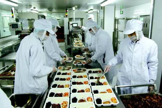 連鎖餐飲須嚴控中央廚房“疊加”風險